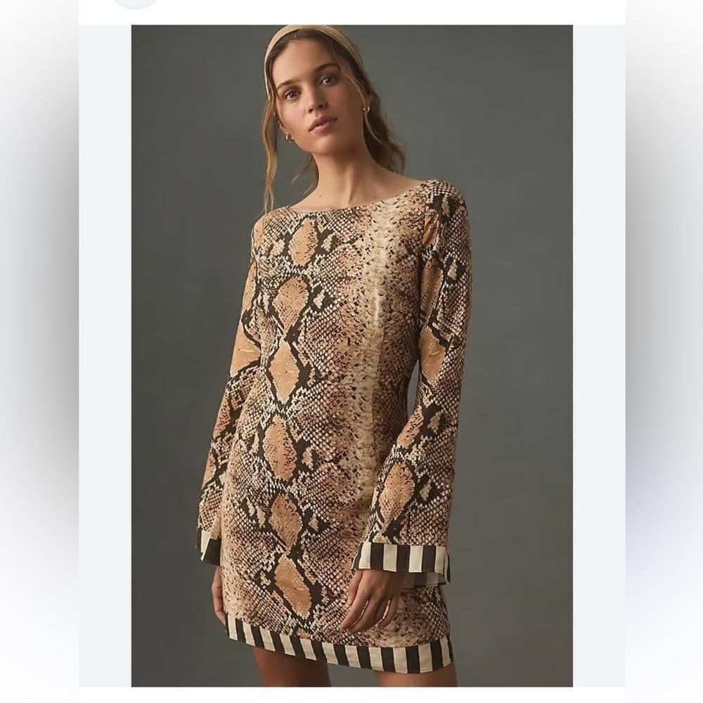 HOPE FOR FLOWERS BY TRACY REESE 
Long-Sleeve Cutout Mini Dress Small
